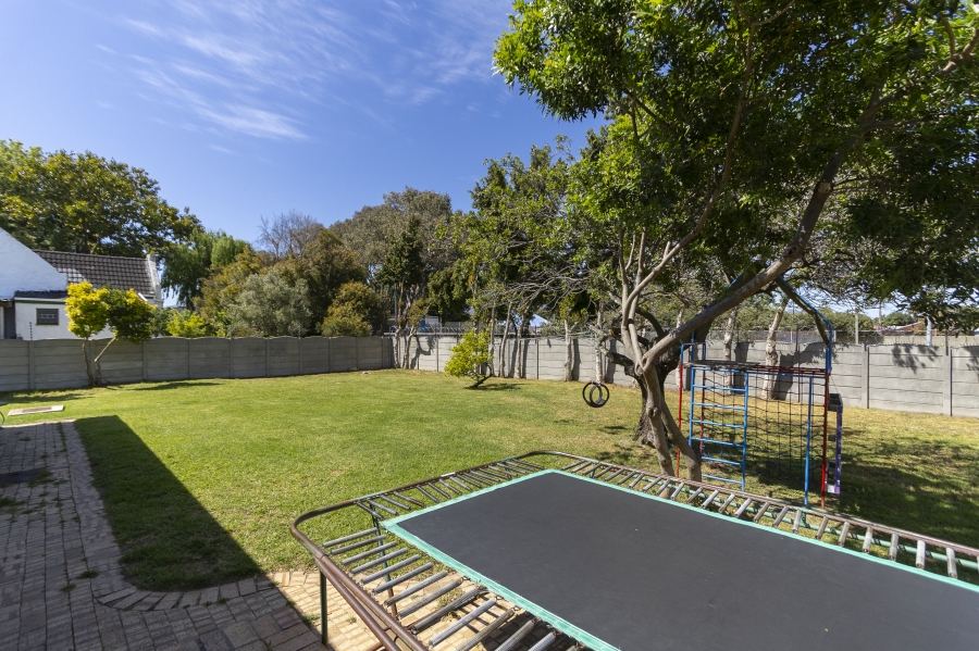 3 Bedroom Property for Sale in Canwick Western Cape